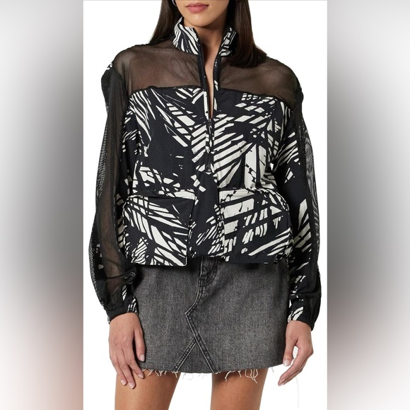 The Drop Jackets & Blazers - The Drop Women's Parachute Cargo Anorak with Mesh Detail Size S